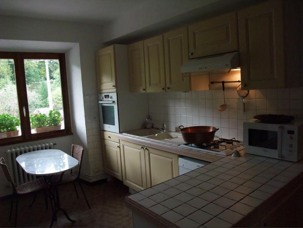 Le Domaine Du Grand Cellier Gites Appartement En Savoie Tournon-sur-Rhône Екстериор снимка