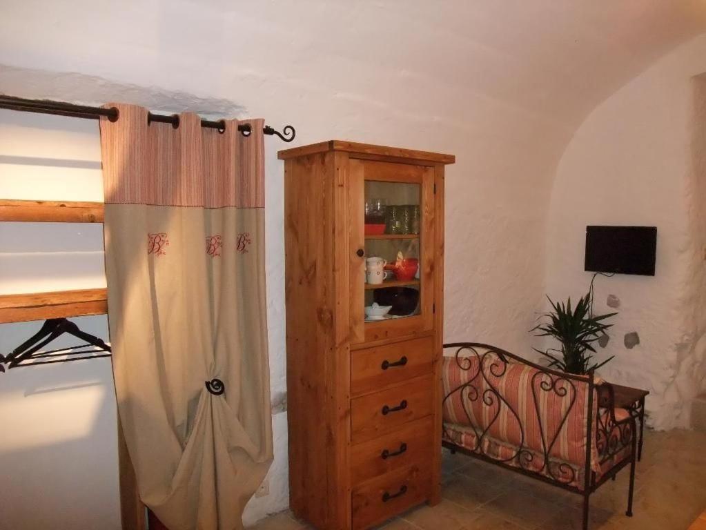 Le Domaine Du Grand Cellier Gites Appartement En Savoie Tournon-sur-Rhône Стая снимка